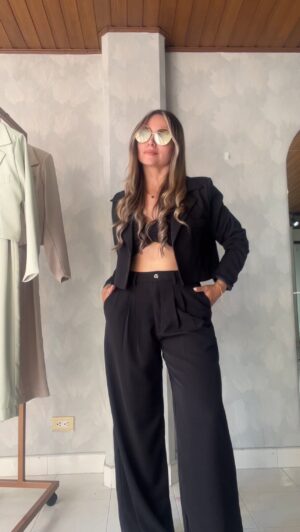 Ref. 074: Blazer corto y Pantalón recto - negro