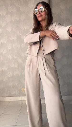 Ref. 074: Blazer corto y Pantalón recto - nude