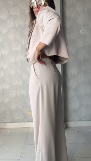 Ref. 074: Blazer corto y Pantalón recto - nude - Image 2