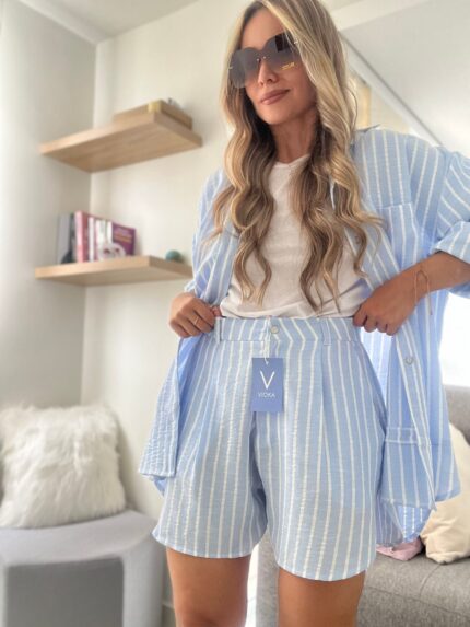 Ref. 068: Set short y camisera oversize - azul cielo con rayas