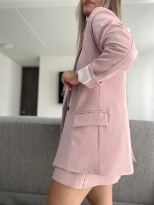 Ref. 069: Set blazer semioversize y falda/short - rosa nude - Image 5