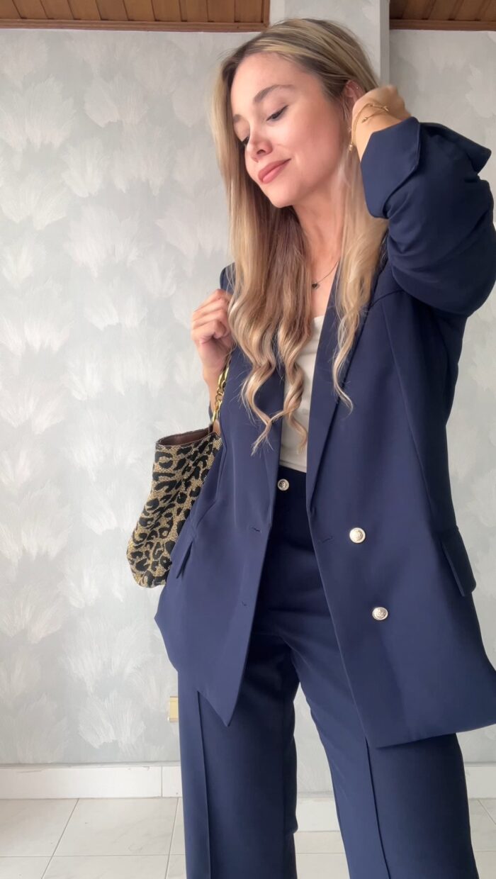 Ref.077: Blazer semioversize y pantalón clásico semicampana - azul oscuro - Image 1
