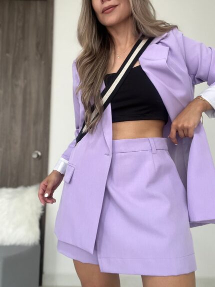 Ref. 069: Set blazer semioversize y falda/short - lila nude