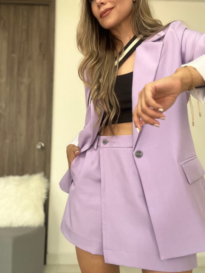 Ref. 069: Set blazer semioversize y falda/short - lila nude - Image 3