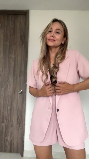 Ref. 078: Blazer semioversize manga corta y Short clásico - palo de rosa - Image 9