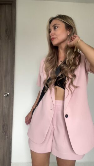Ref. 078: Blazer semioversize manga corta y Short clásico - palo de rosa - Image 3
