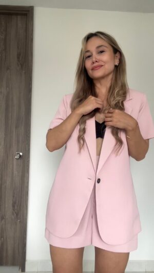Ref. 078: Blazer semioversize manga corta y Short clásico - palo de rosa