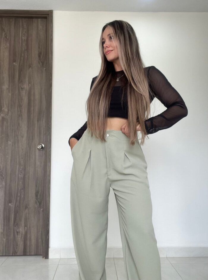 Ref. 015: Pantalón corte clásico en color verde nude - Image 4