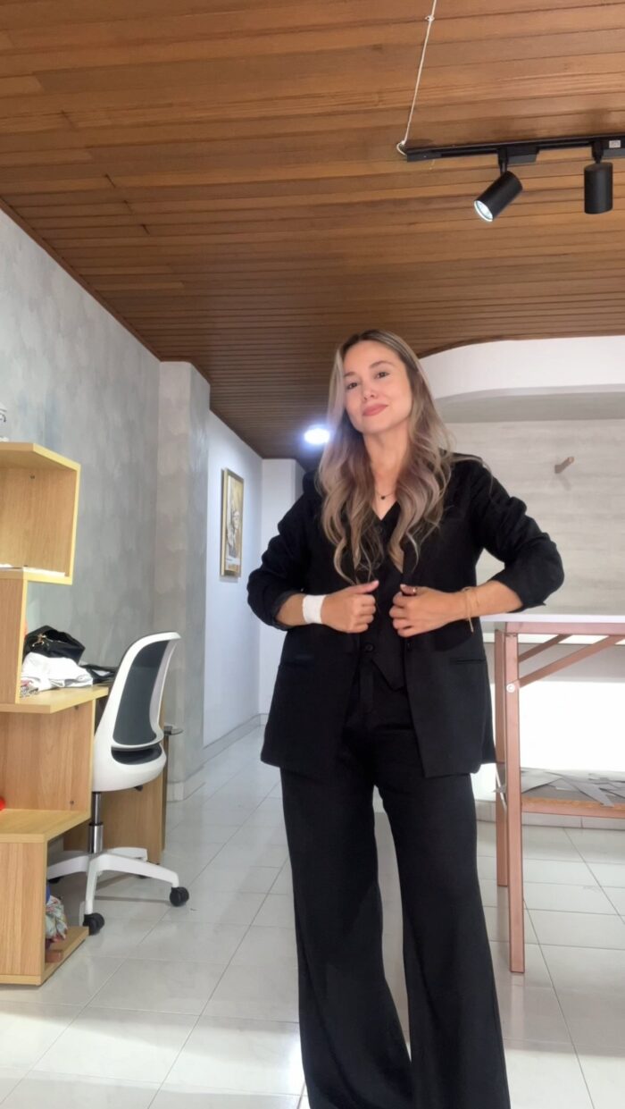 Ref. 083: Blazer, Chaleco y Pantalón en lino - negro - Image 6
