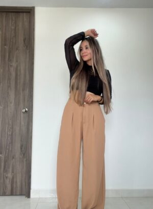 Ref. 015: Pantalón corte clásico en color miel - Image 2