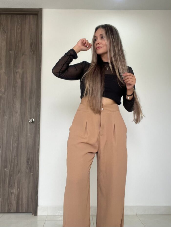 Ref. 015: Pantalón corte clásico en color miel - Image 1