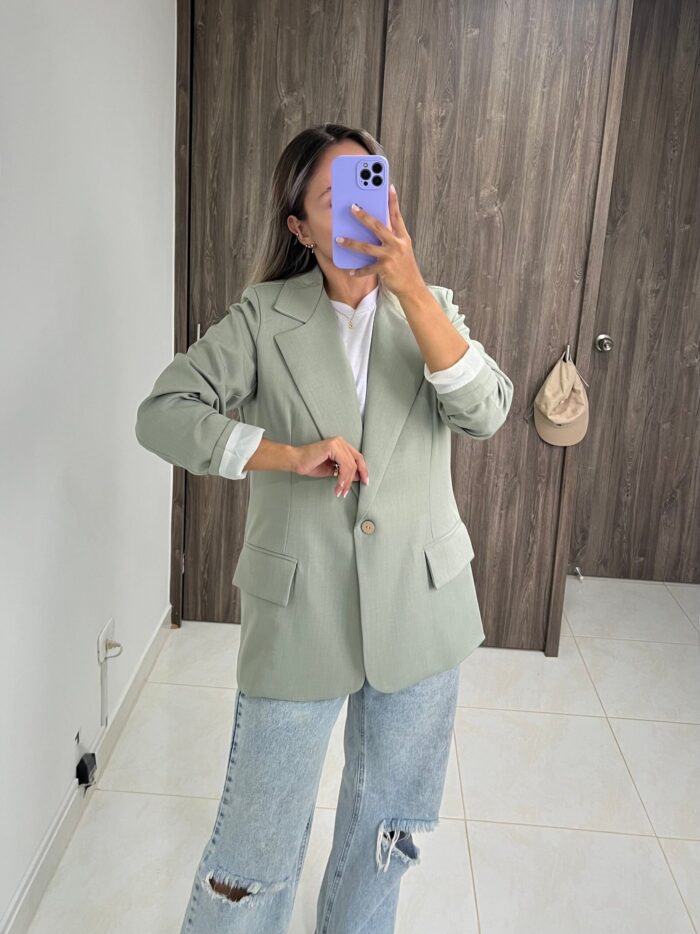 Ref. 047: Blazer semioversize liviano - verde salvia - Image 3
