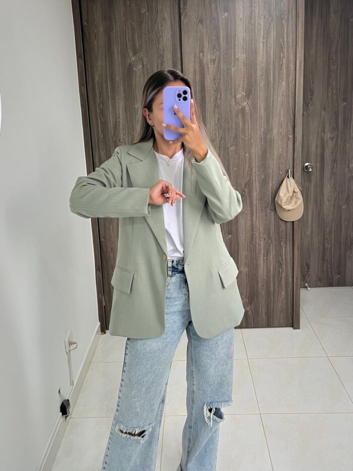 Ref. 047: Blazer semioversize liviano - verde salvia - Image 4