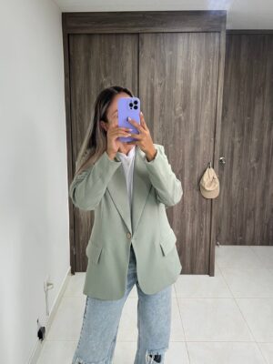 Ref. 047: Blazer semioversize liviano - verde salvia - Image 6
