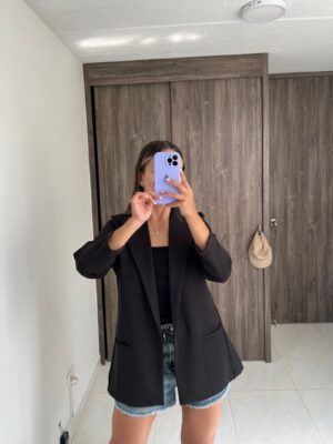 Ref. 048: Blazer semiceñido liviano - negro