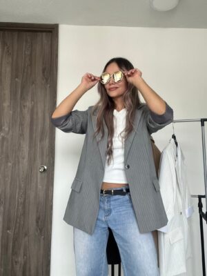 Ref. 050: Blazer semioversize manga 3/4 - gris con rayas - Image 2