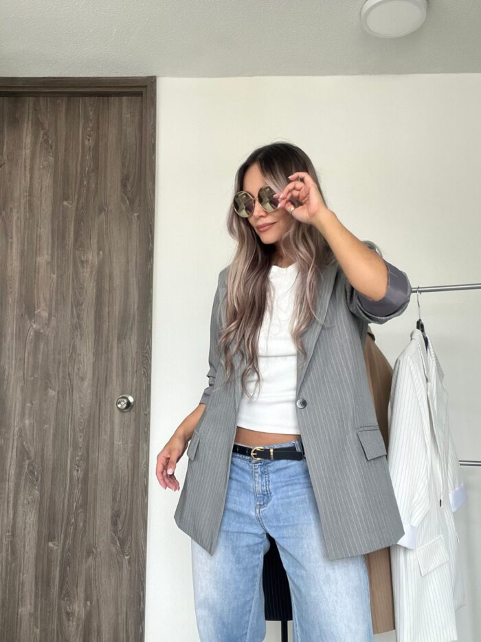 Ref. 050: Blazer semioversize manga 3/4 - gris con rayas - Image 5