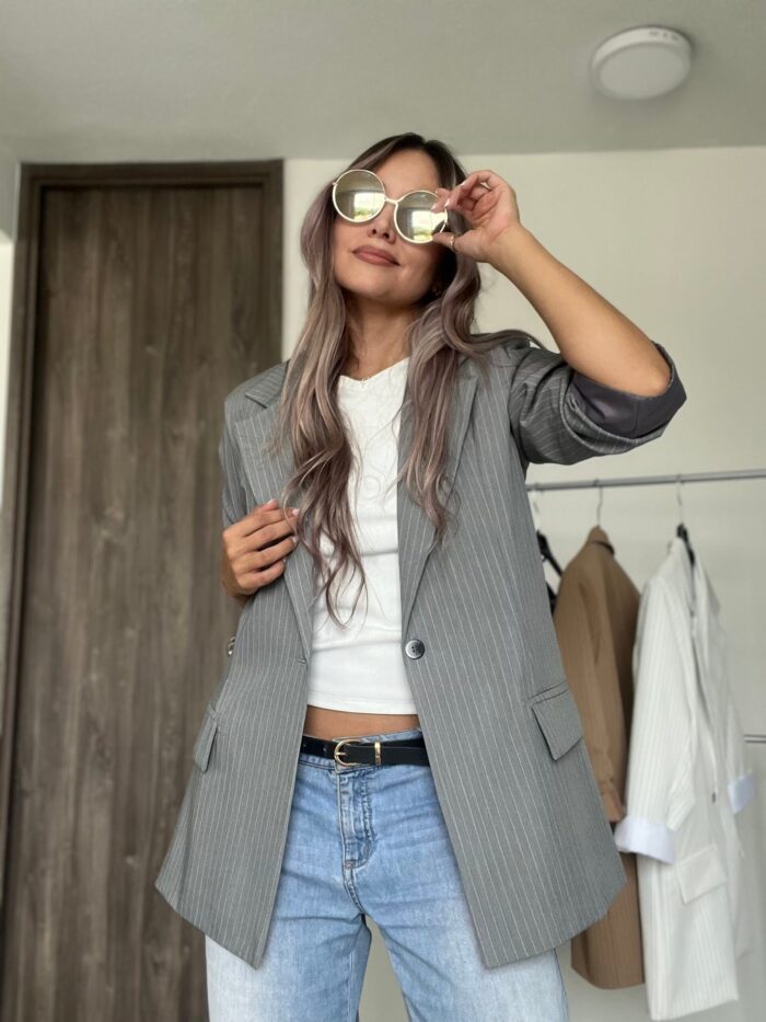 Ref. 050: Blazer semioversize manga 3/4 - gris con rayas - Image 6