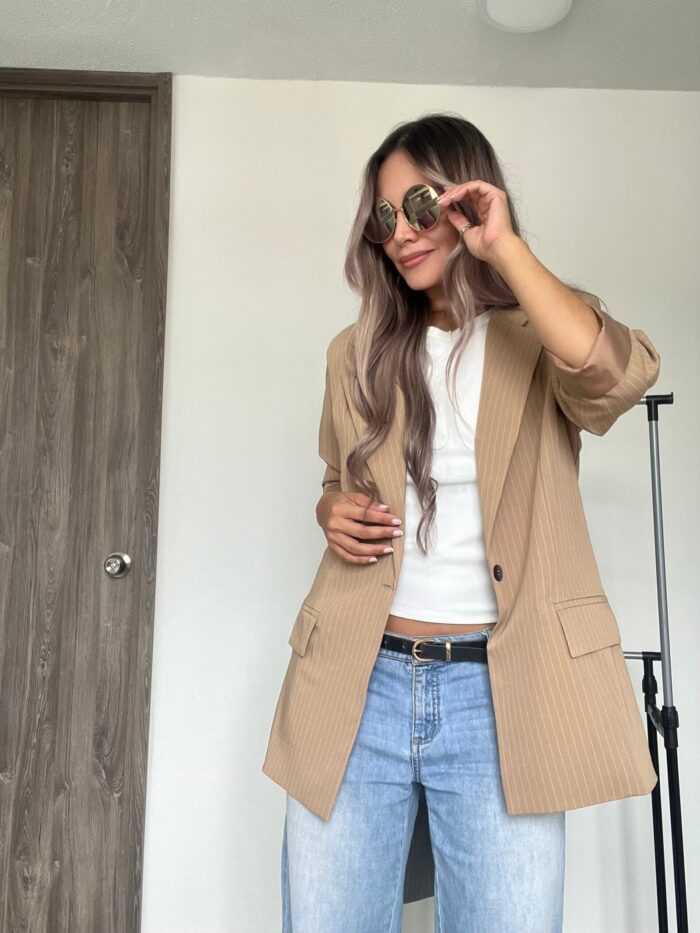 Ref. 050: Blazer semioversize manga 3/4 - camel con rayas - Image 2
