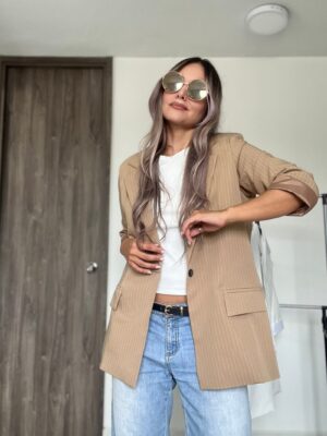 Ref. 050: Blazer semioversize manga 3/4 - camel con rayas - Image 3