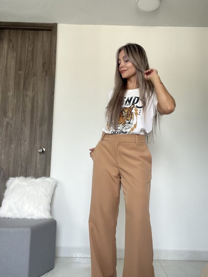 Ref. 057: Pantalón semicampana clásico - camel - Image 1