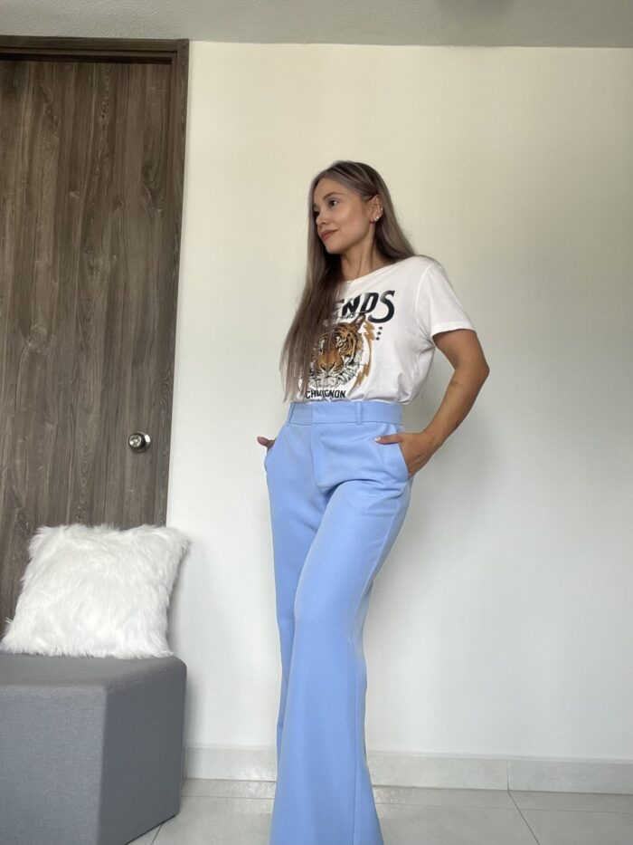 Ref. 057: Pantalón semicampana clásico - azul bebé - Image 1