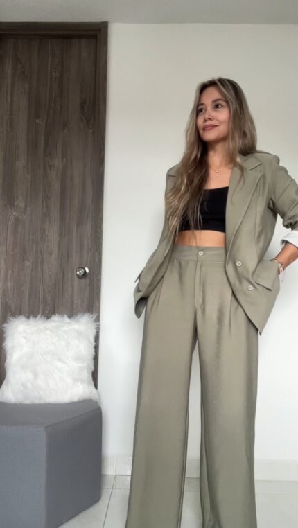 Ref. 059: Blazer oversize liviano - color verde nude