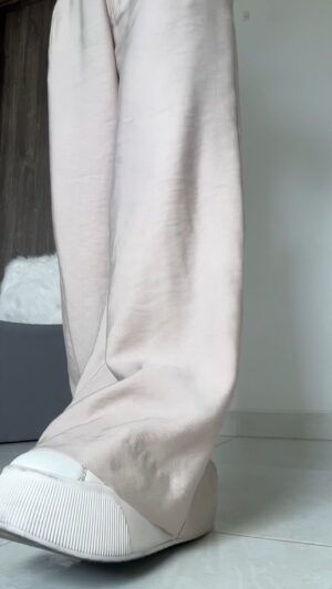 Ref. 059: Pantalón clásico ancho de 1 prense - color crema nude - Image 6