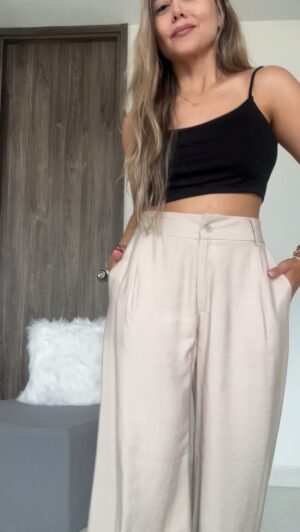 Ref. 059: Pantalón clásico ancho de 1 prense - color crema nude - Image 3