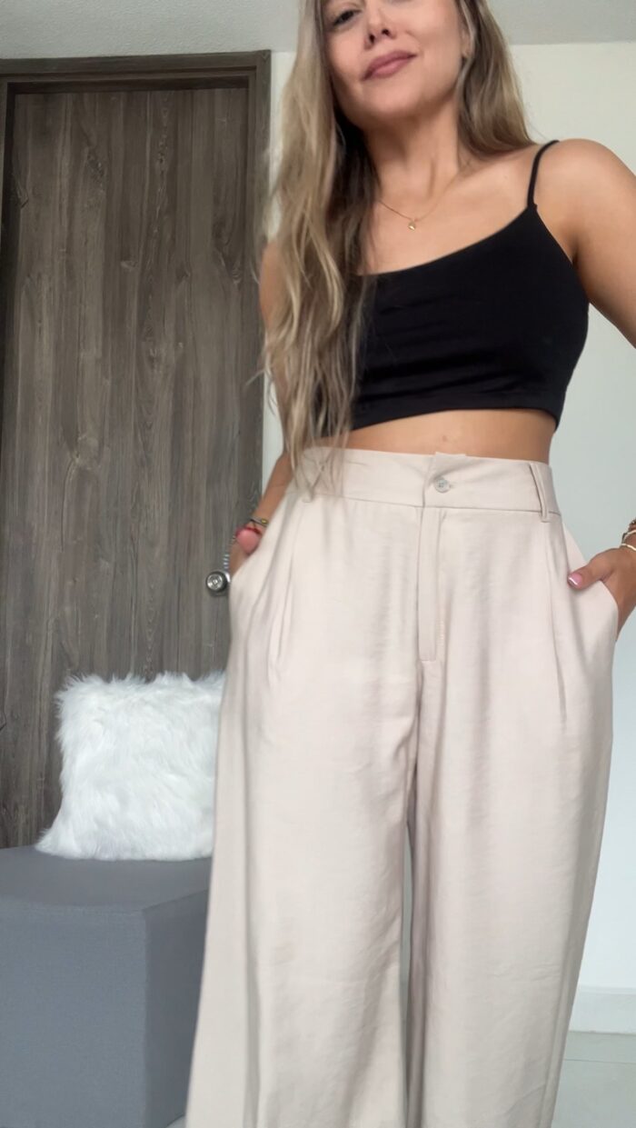 Ref. 059: Pantalón clásico ancho de 1 prense - color crema nude - Image 3