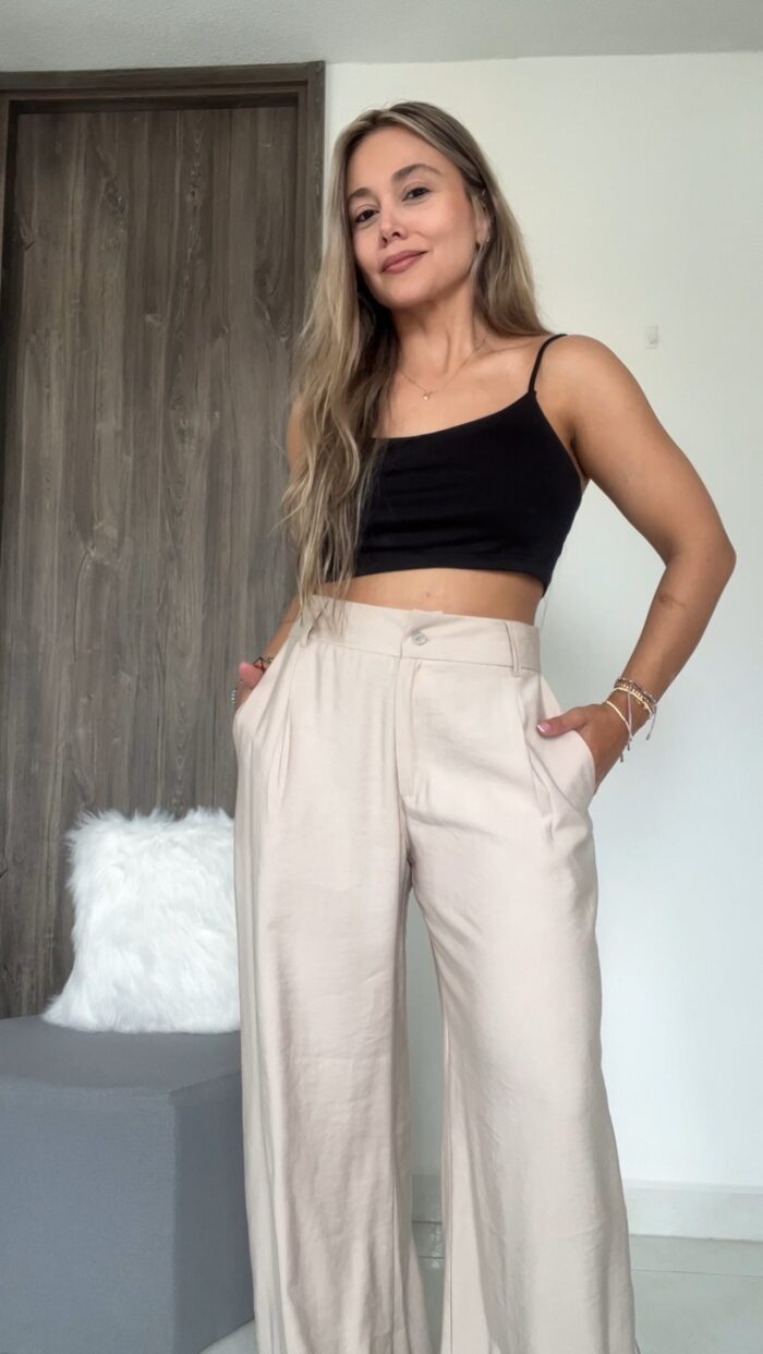 Ref. 059: Pantalón clásico ancho de 1 prense - color crema nude - Image 4
