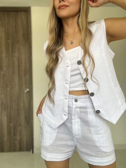Ref. 014: Set chaleco y short en color blanco