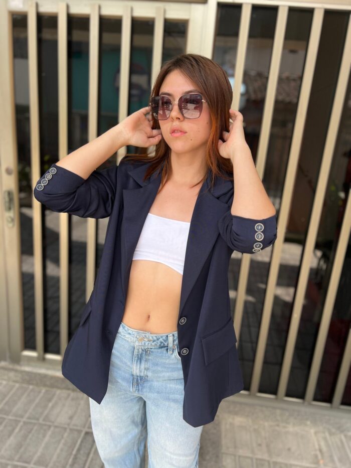 Ref. 010: Blazer semioversize en color azul oscuro - Image 3