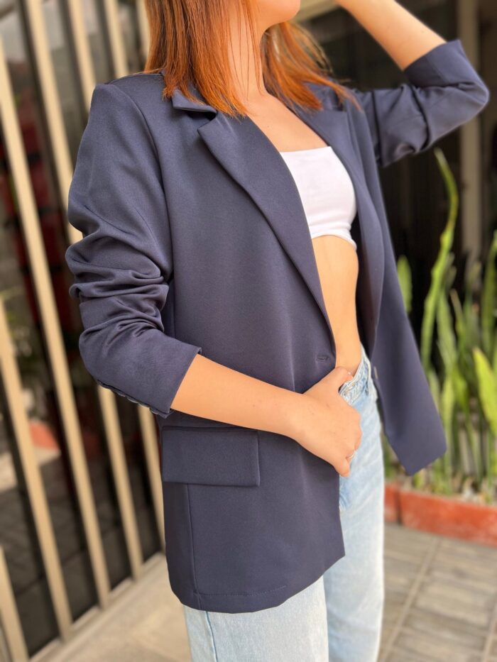 Ref. 010: Blazer semioversize en color azul oscuro - Image 7