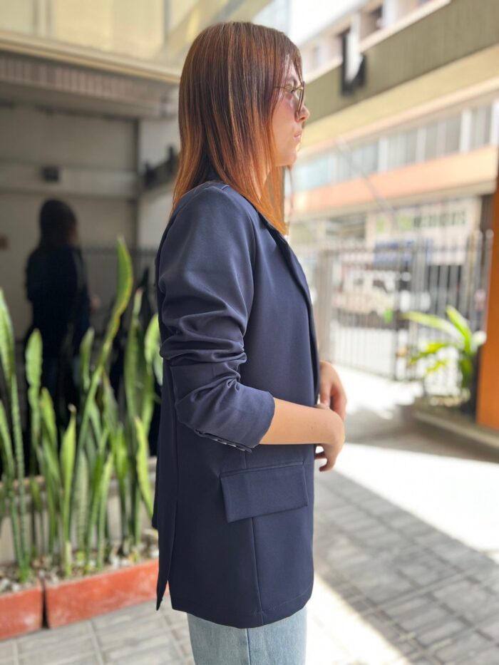 Ref. 010: Blazer semioversize en color azul oscuro - Image 15