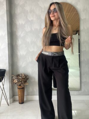 Ref. 009: Pantalón recto pretina brillante en color negro - Image 5