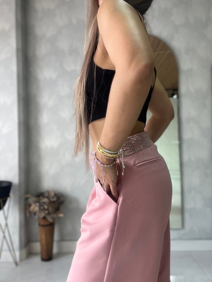 Ref. 009: Pantalón recto pretina brillante en color palo de rosa - Image 2