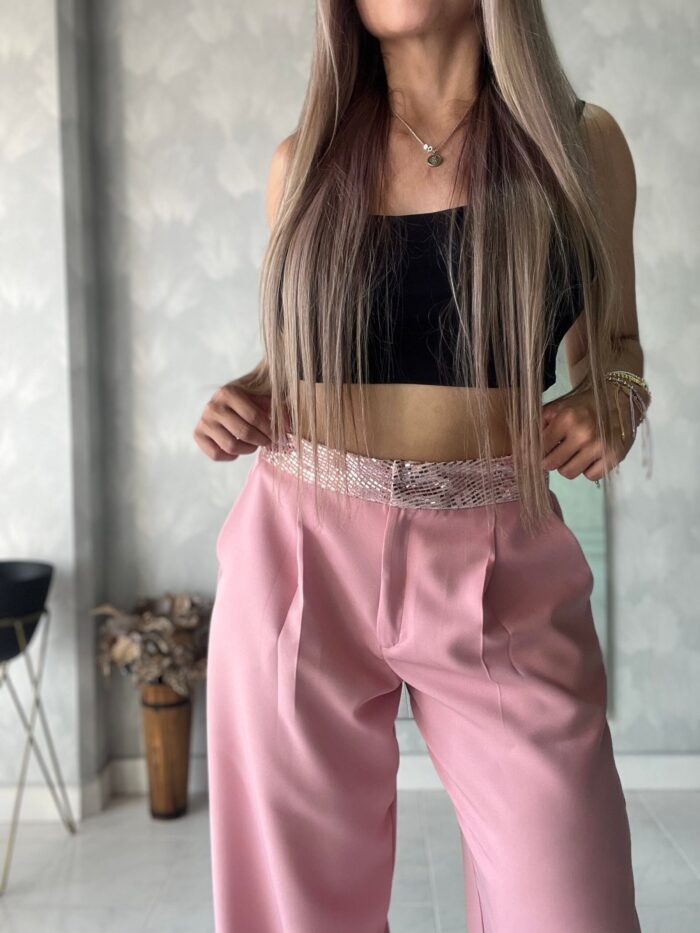 Ref. 009: Pantalón recto pretina brillante en color palo de rosa - Image 9