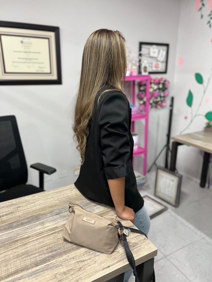 Ref. 008: Blazer semioversize manga 3/4 en color negro - Image 3