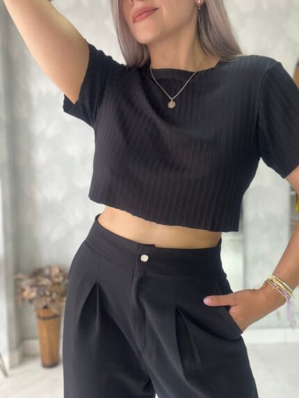 Ref. 007: Blusa extra-corta negra