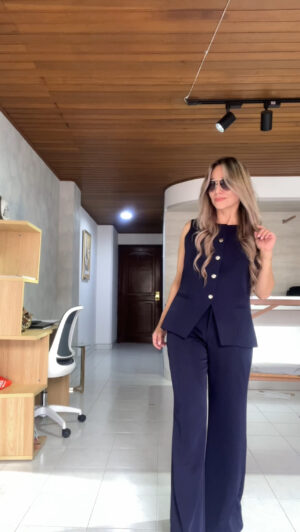 Ref. 081: Blusa chaleco y pantalón clásico semicampana - azul oscuro - Image 7