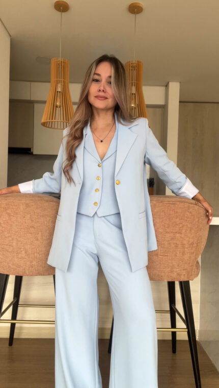 Ref. 085: Blazer, Chaleco cuello y Pantalón clásico - azul bebé - Image 6