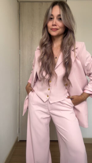 Ref.085-2: Blazer clásico con abertura en V en puño - palo de rosa - Image 3