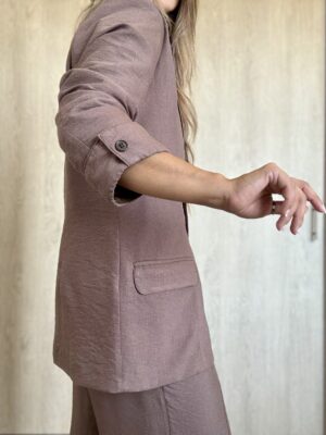 Ref. 098: Set Fresco de Blazer oversize y pantalón semicampana con corte -Moka - Image 9