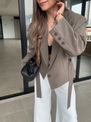 Ref. 116: Blazer Corto Oversize verde Trigo - Image 2