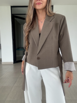 Ref. 116: Blazer Corto Oversize verde Trigo - Image 3